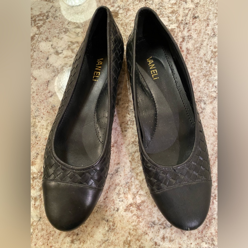 Van Eli Black ballet flats 10 N